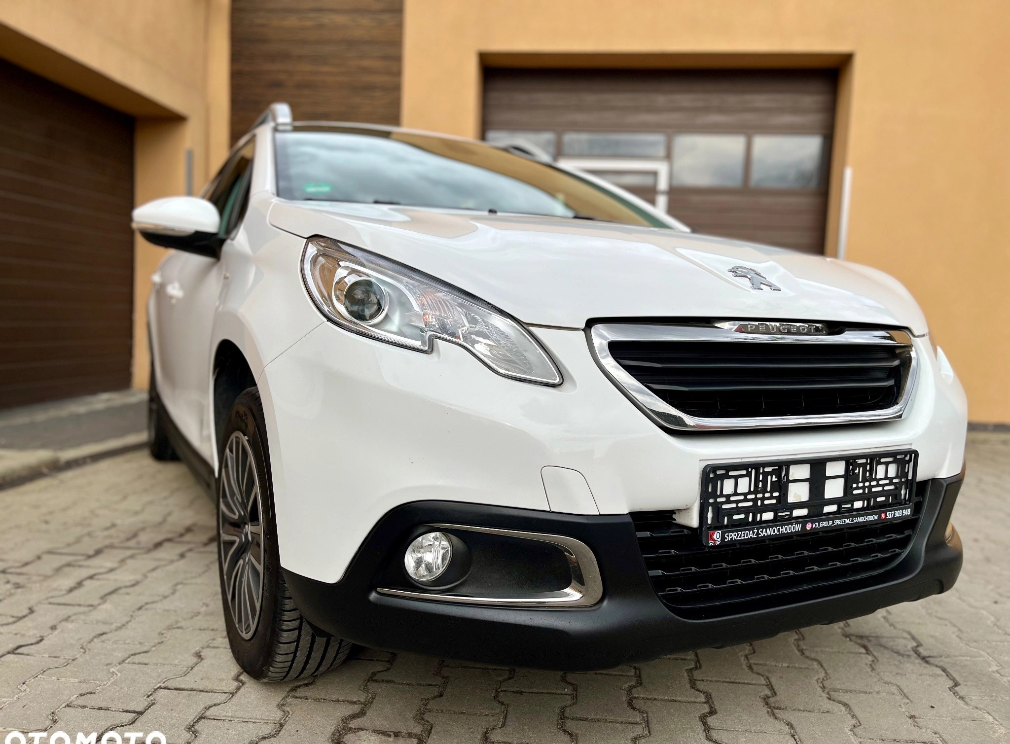 Peugeot 2008 cena 45500 przebieg: 131993, rok produkcji 2016 z Świętochłowice małe 781